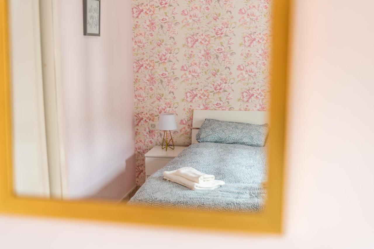 Tuguest Isabel La Catolica II Apartment Гранада Экстерьер фото