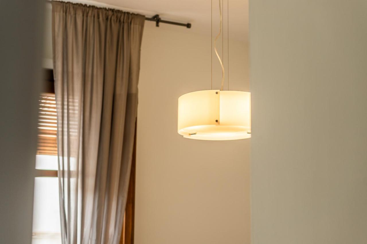 Tuguest Isabel La Catolica II Apartment Гранада Экстерьер фото