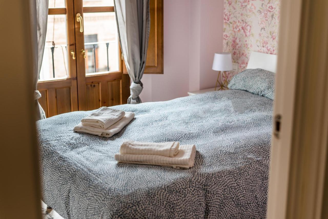 Tuguest Isabel La Catolica II Apartment Гранада Экстерьер фото