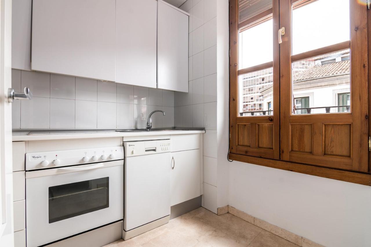 Tuguest Isabel La Catolica II Apartment Гранада Экстерьер фото